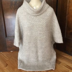 Elsamanda alpaca/wool/acrylic blend sweater. Med.